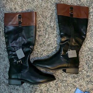 *Brand new*Black and brown boots